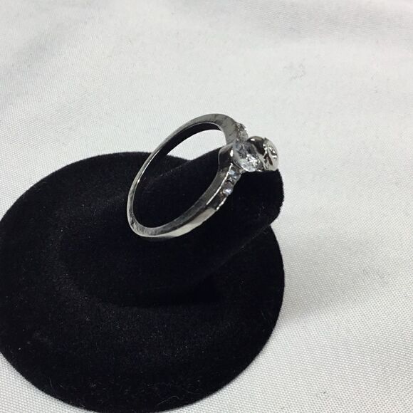 Unique Setting Fashion Ring (UC3) - Picture 3 of 9